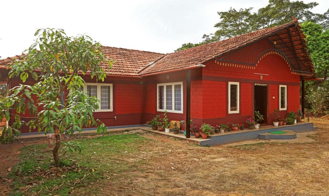 Hotel Allaranda Homestay Madikeri Exterior foto