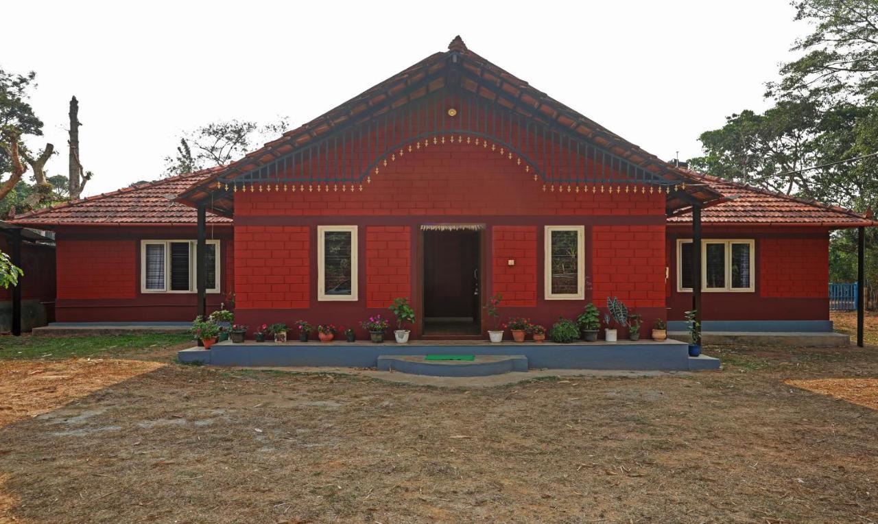 Hotel Allaranda Homestay Madikeri Exterior foto
